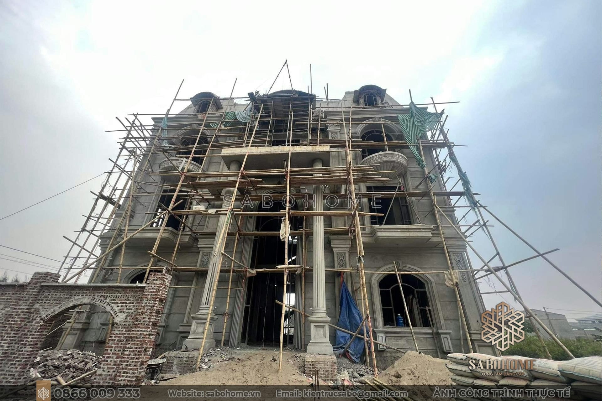 Hãy đồng hành cùng chúng tôi trong quá trình khảo sát thị công biệt thự 3 tầng tân cổ điển tại Ninh Bình Xây biệt thự 3 tầng tân cổ điển với sự hỗ trợ chuyên nghiệp từ quá trình khảo sát thị công
