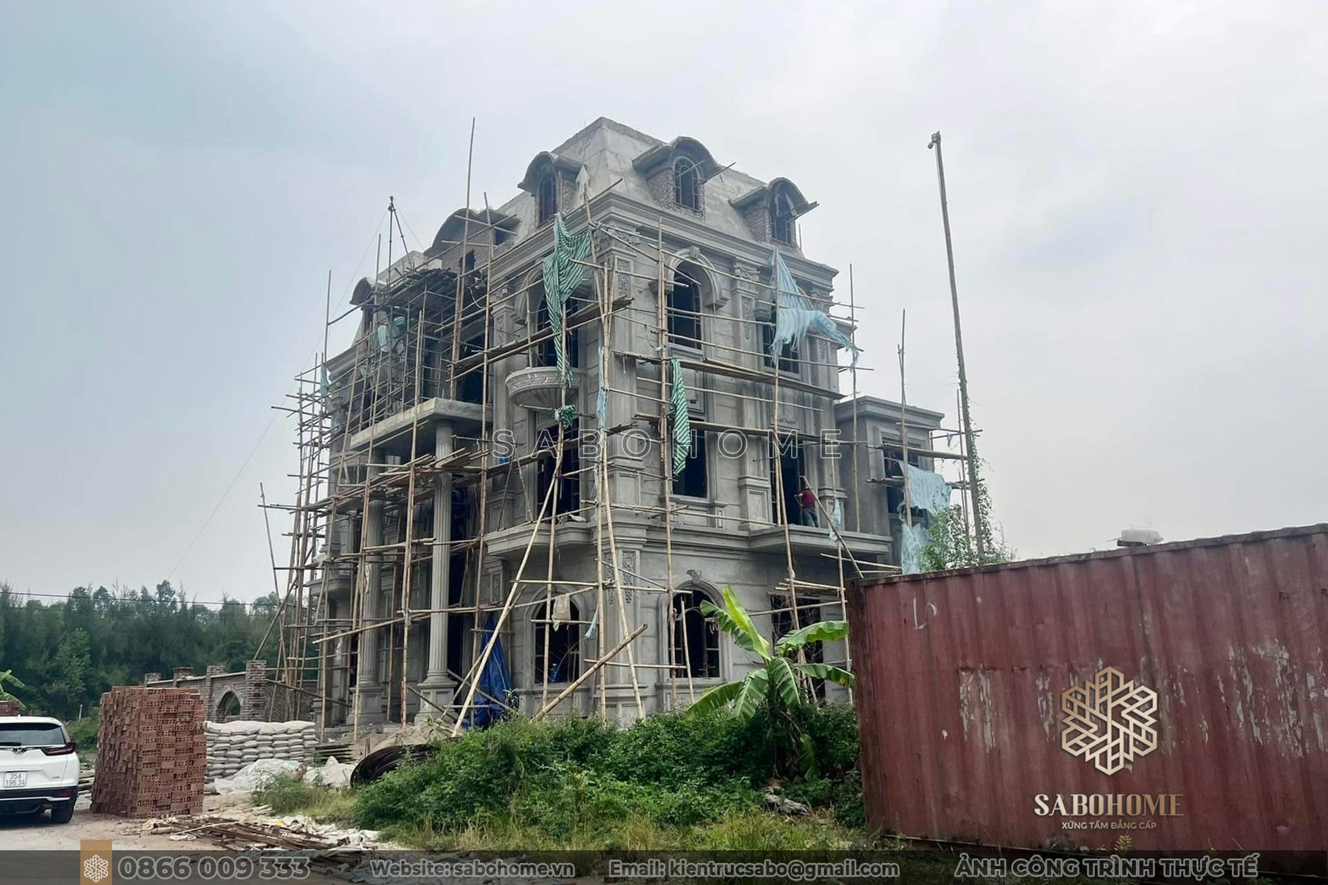 Khảo sát thi công - Điểm tựa cho sự hoàn thiện vượt trội và sự tinh tế của biệt thự 3 tầng tân cổ điển Luôn đồng hành cùng bạn trong cuộc khảo sát thi công biệt thự 3 tầng tân cổ điển, tạo nên ngôi nhà lý tưởng